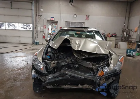 2010 Honda Accord 2.4 Ex-L из США, поврежденный, VIN 1HGCP2F83AA105971